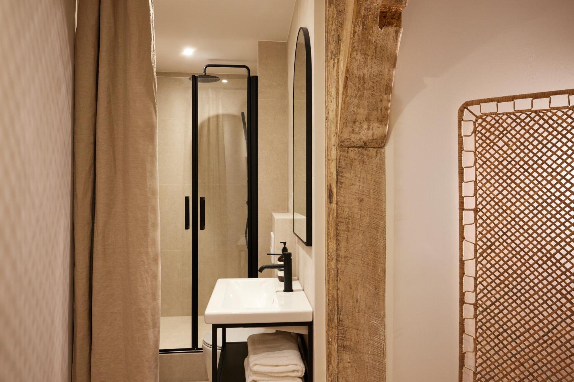 Stylish 2Br & 2Ba With Private Terrace Apartamento Paris Exterior foto